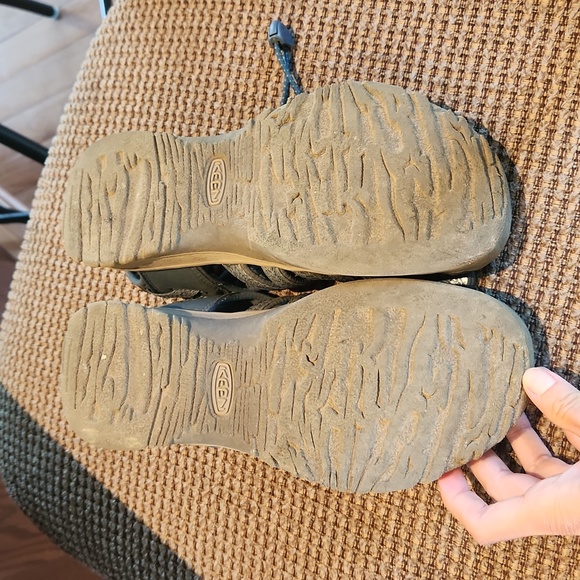 Keen Whisper Sandal 7.5 - Picture 3 of 5